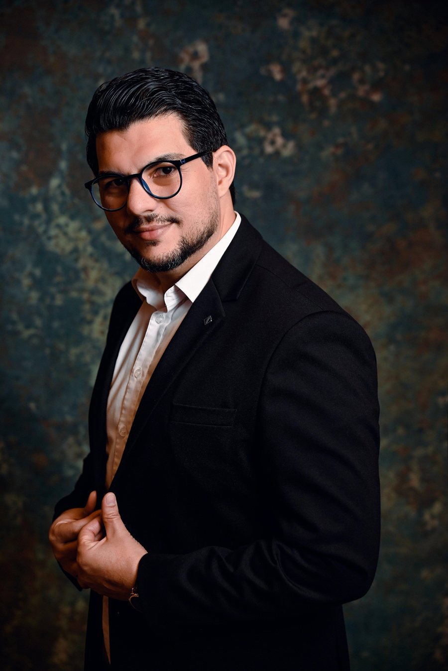 Dr. Denildo Sobrinho, médico especialista em transplante capilar